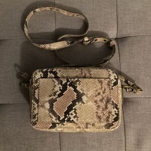 Madewell the Transport leather snakeskin Tan and Brown Crossbody Bags